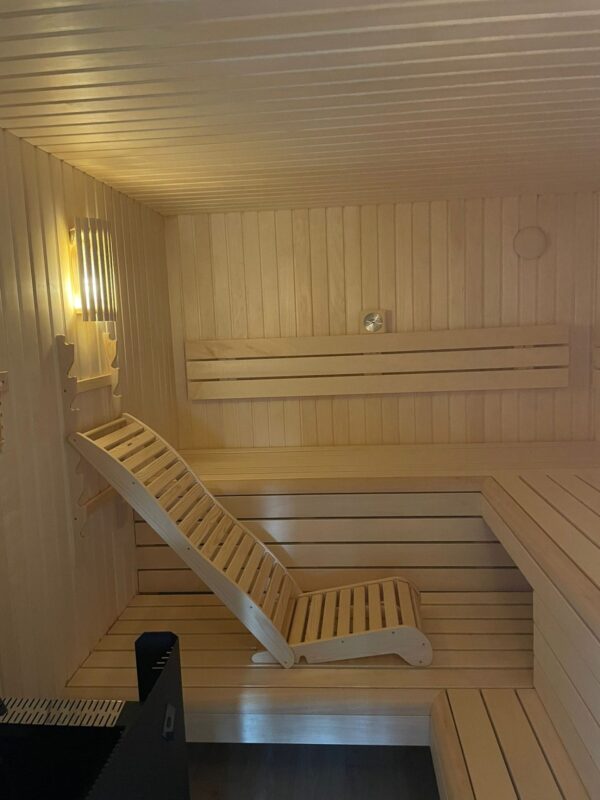 Sauna bank - Abachi balk 80x80mm met afronding 50mm - Afbeelding 7